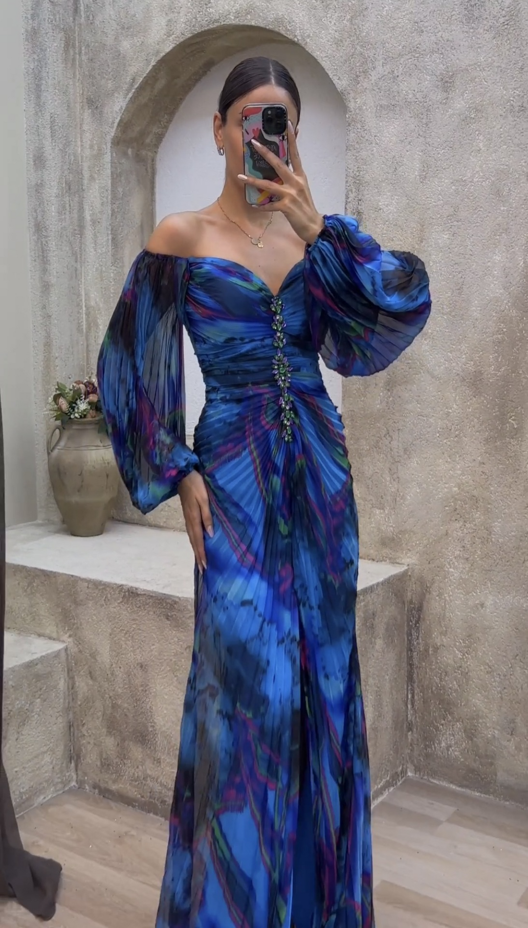 Gisselle - Pleated Loose V-Neck Dress