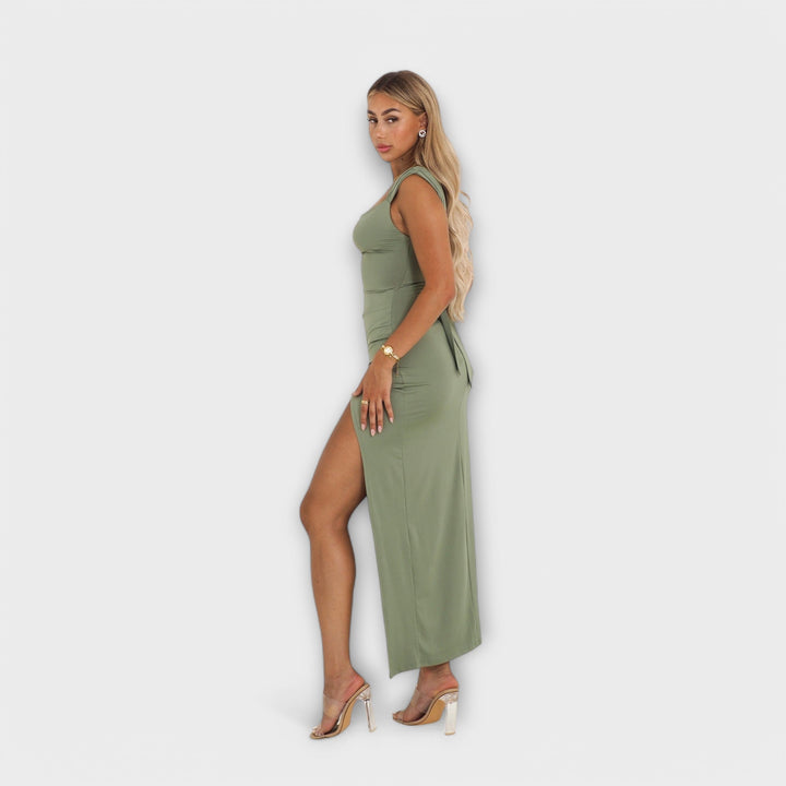 Zaria – Elegant Midi Dress