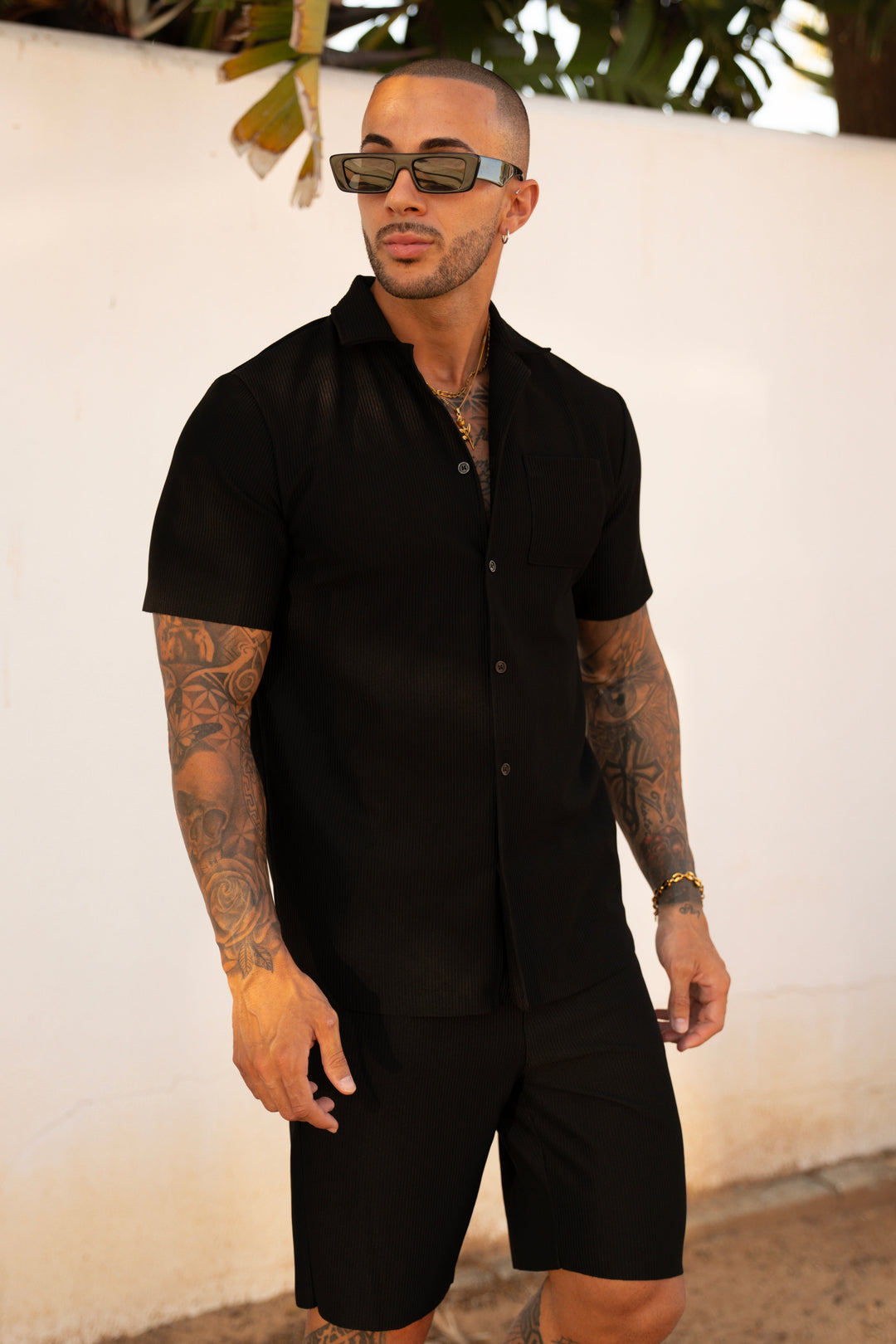 THE MYKA SET - BLOUSE + SHORT - BLACK
