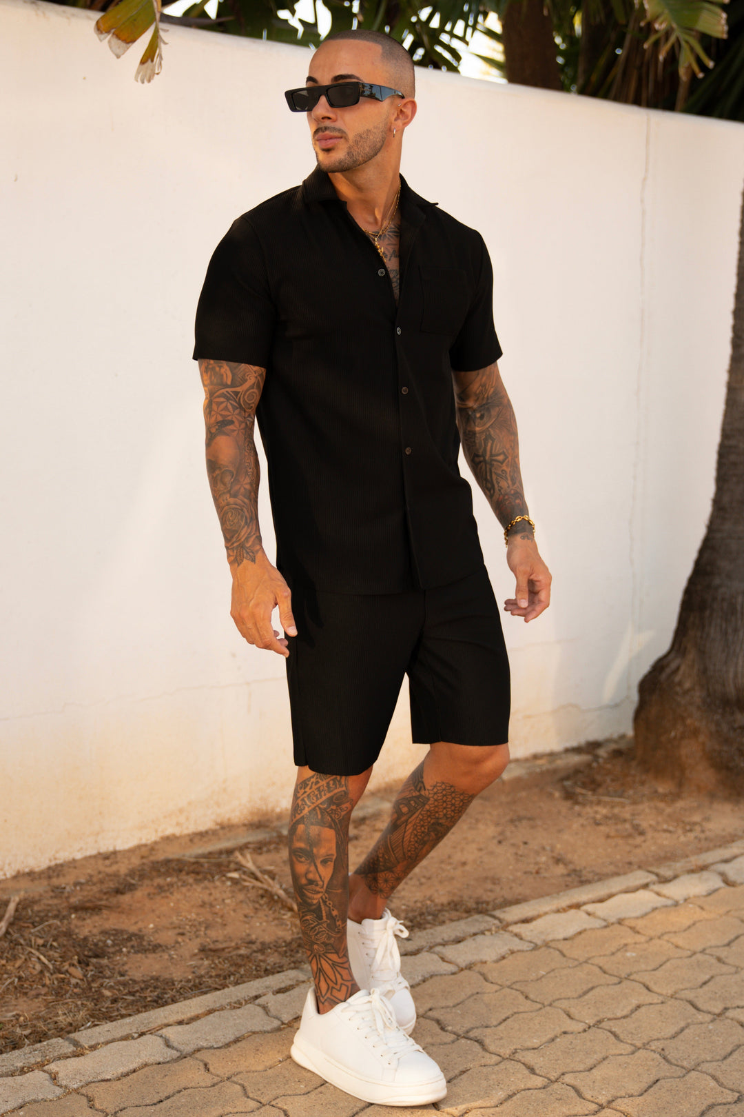THE MYKA SET - BLOUSE + SHORT - BLACK