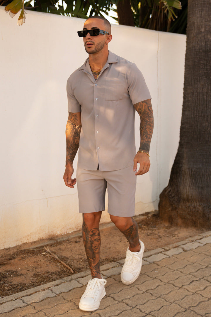 THE MYKA SET - BLOUSE + SHORT - GRAY