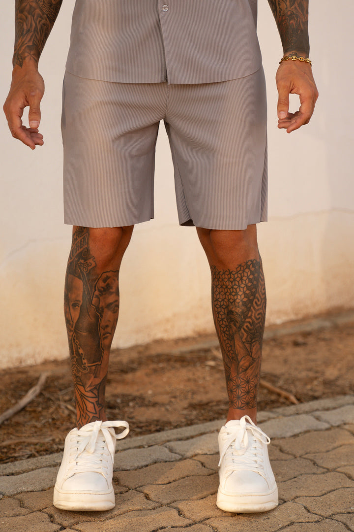 THE MYKA SET - BLOUSE + SHORT - GRAY