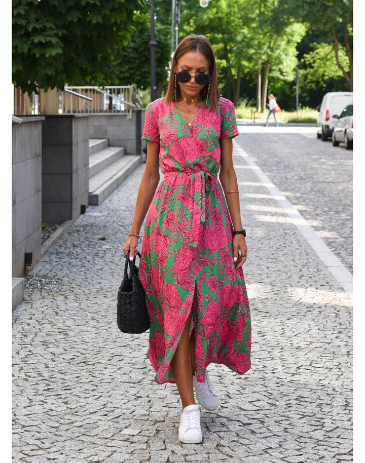 Suzanne - Elegant Dress with a V-Neck