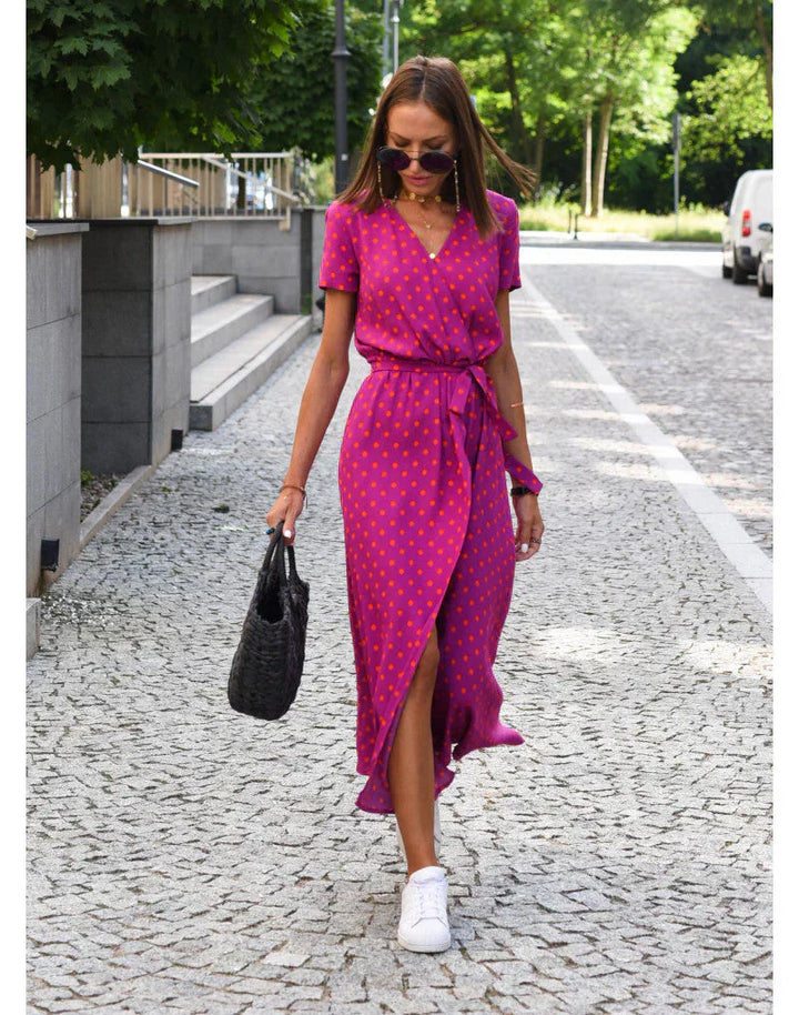 Suzanne - Elegant Dress with a V-Neck