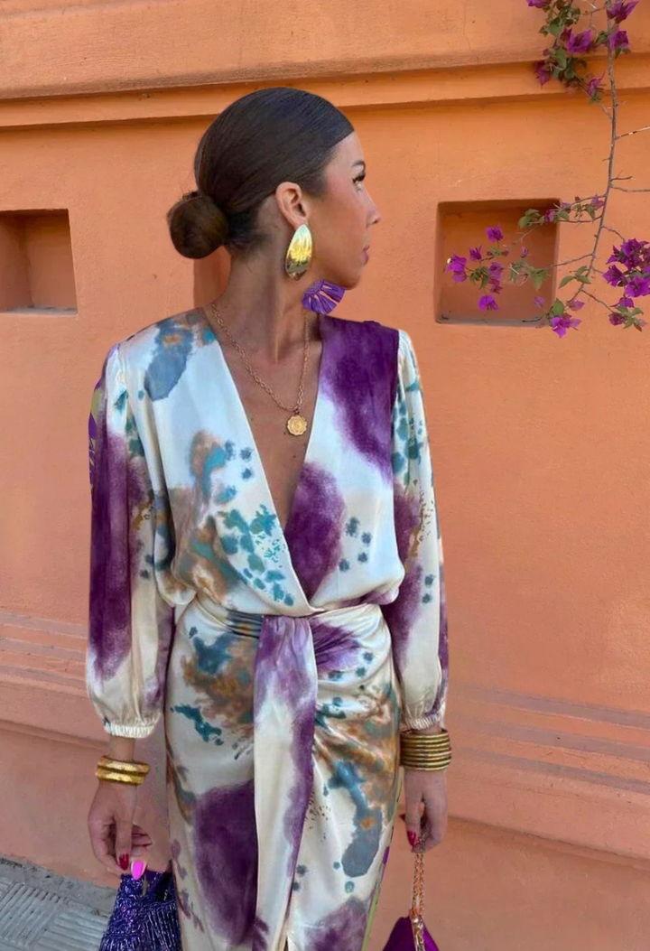 Freya® | Chic V-Neck Dress