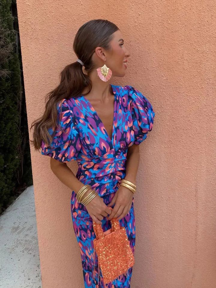 Amelia® | Vibrant Dress with Pleated Sleeves