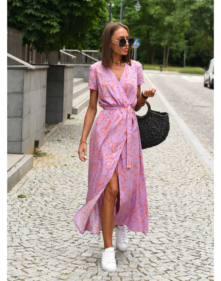 Suzanne - Elegant Dress with a V-Neck